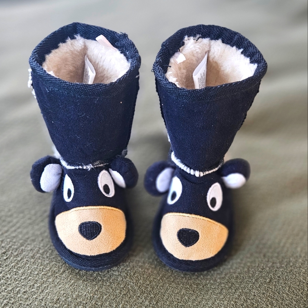Nwot Lazy One Bear Kids Boots size 4-5